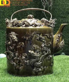 Bach Tho Phuong teapot